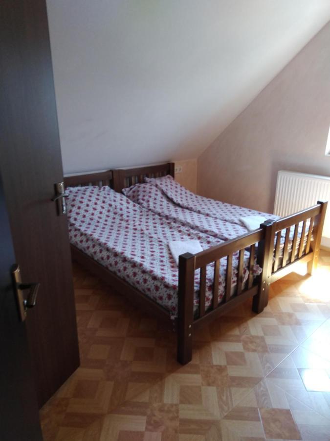 Family Hotel Mtamta Goedaoeri Buitenkant foto