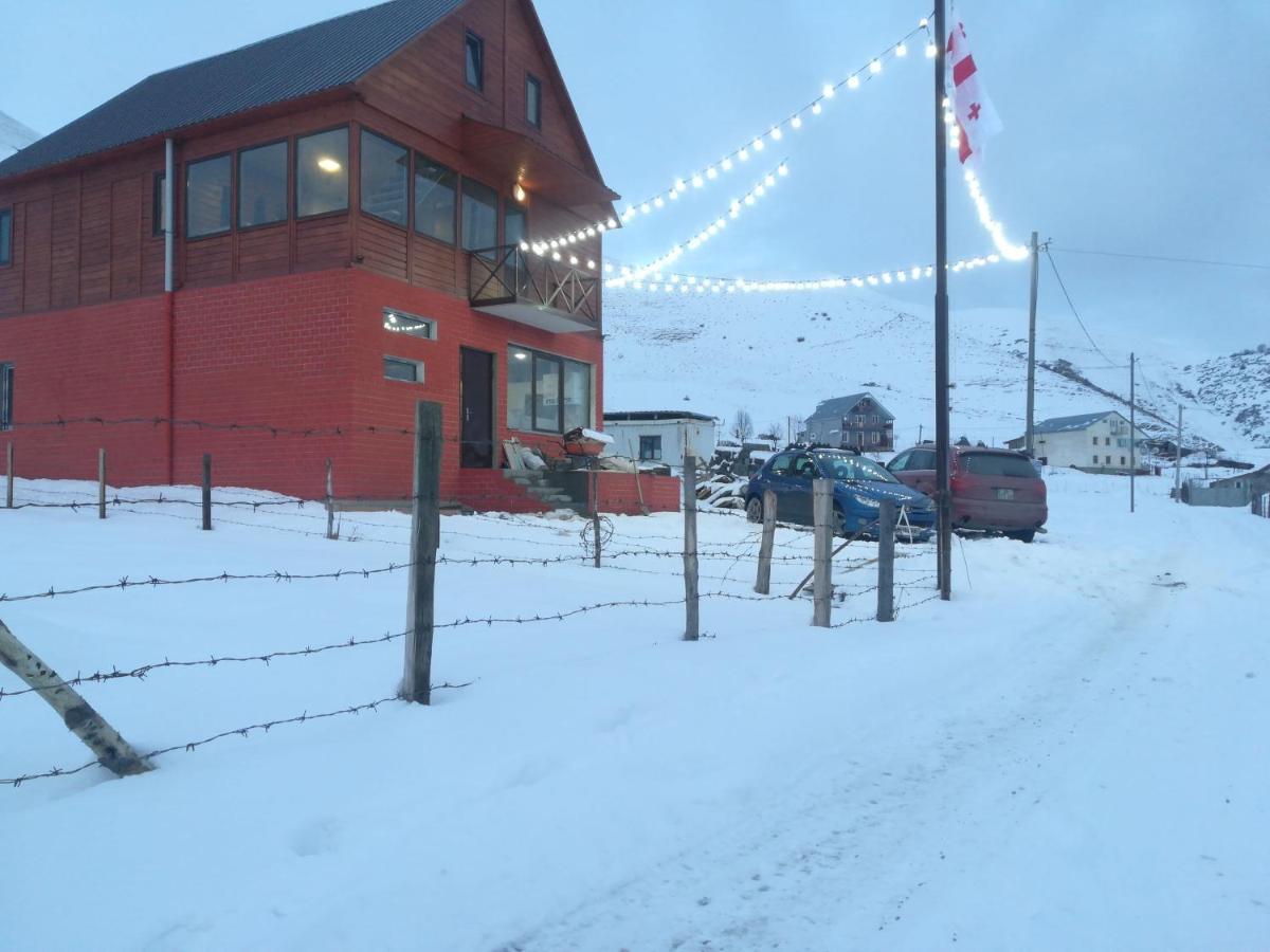 Family Hotel Mtamta Goedaoeri Buitenkant foto