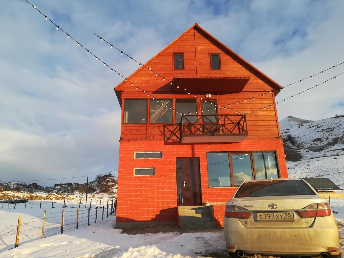 Family Hotel Mtamta Goedaoeri Buitenkant foto
